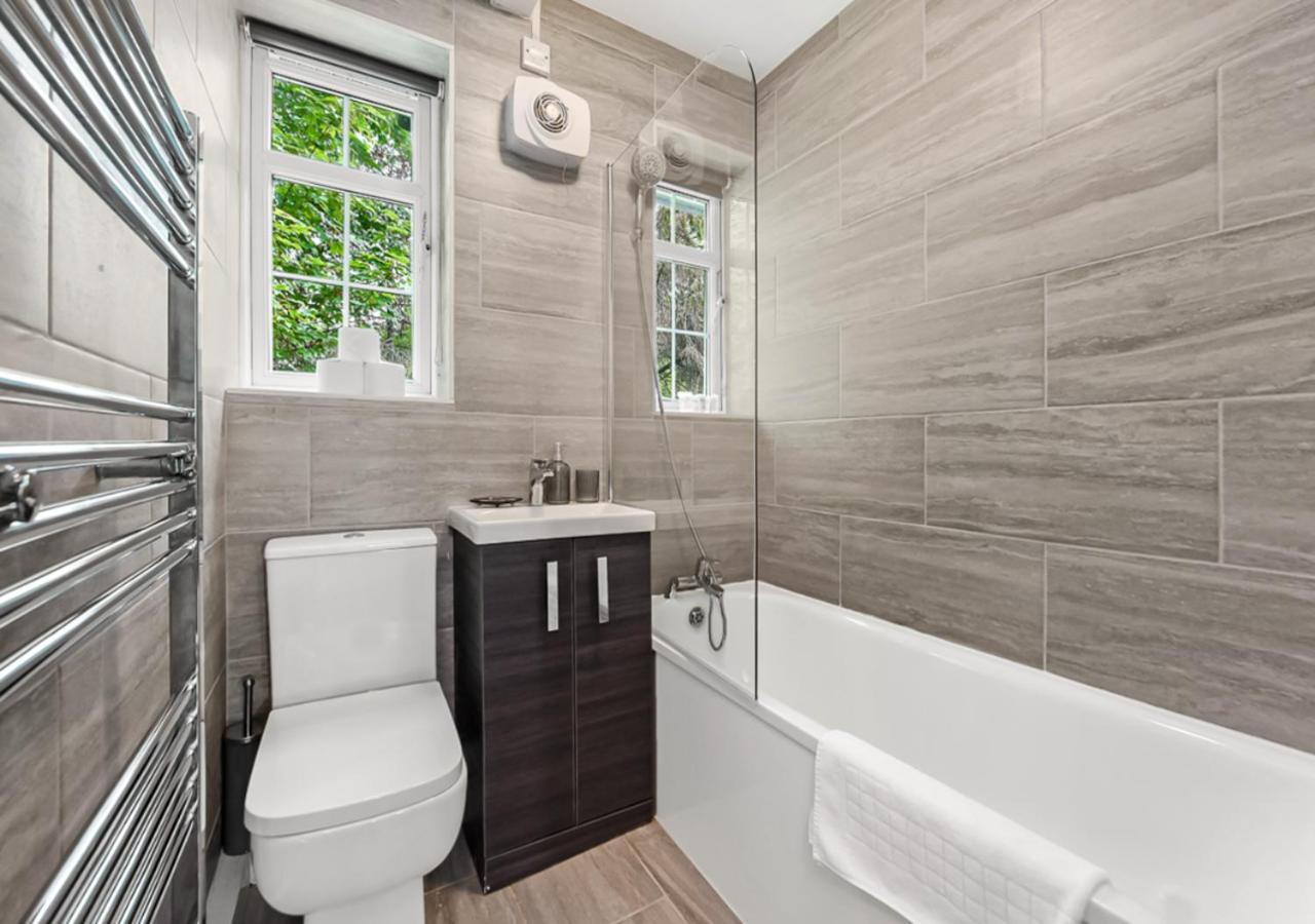 Radiant Serenity 2br Flat Sleeps 4 Warm Ambiance Londra